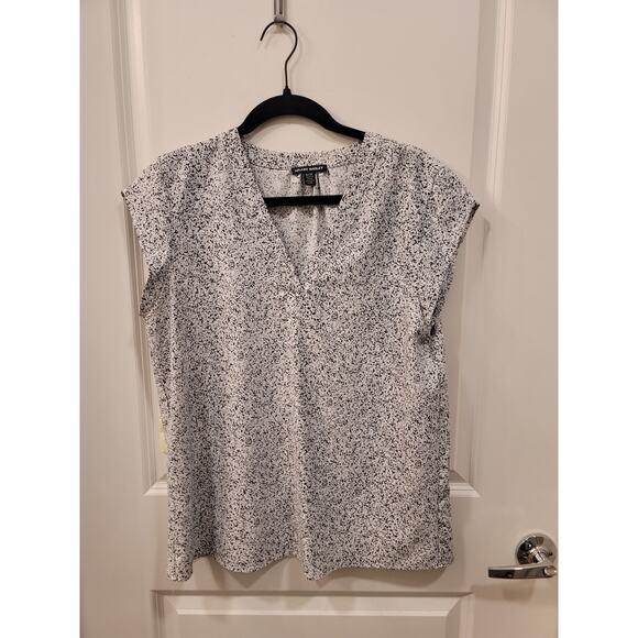 Hilary Radley Black and white v-neck blouse - Picture 1 of 6